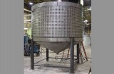 Steel tank with external cooling jackets. Complete fabrication with cutting, forming and welding